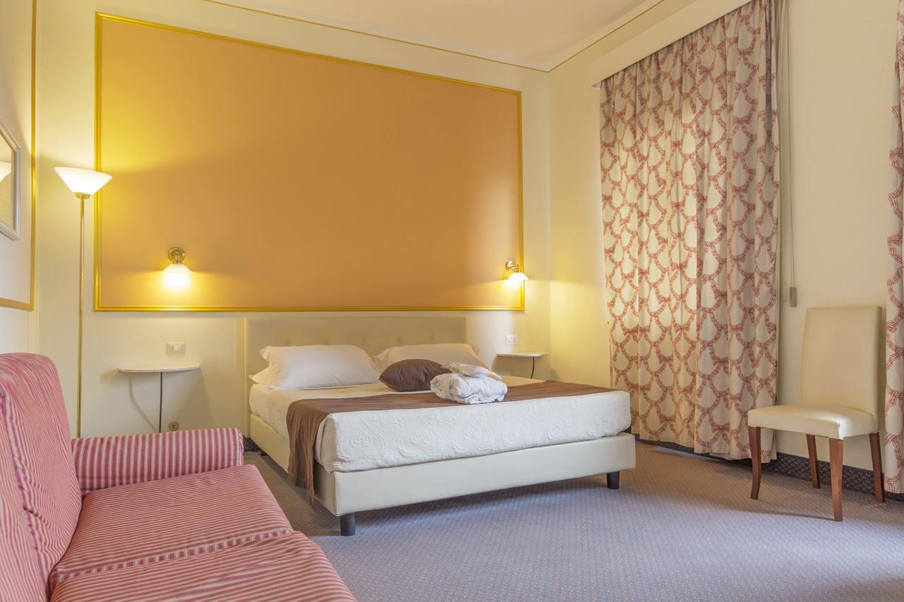 Hotel Ponte Di Rialto Crema Exteriér fotografie