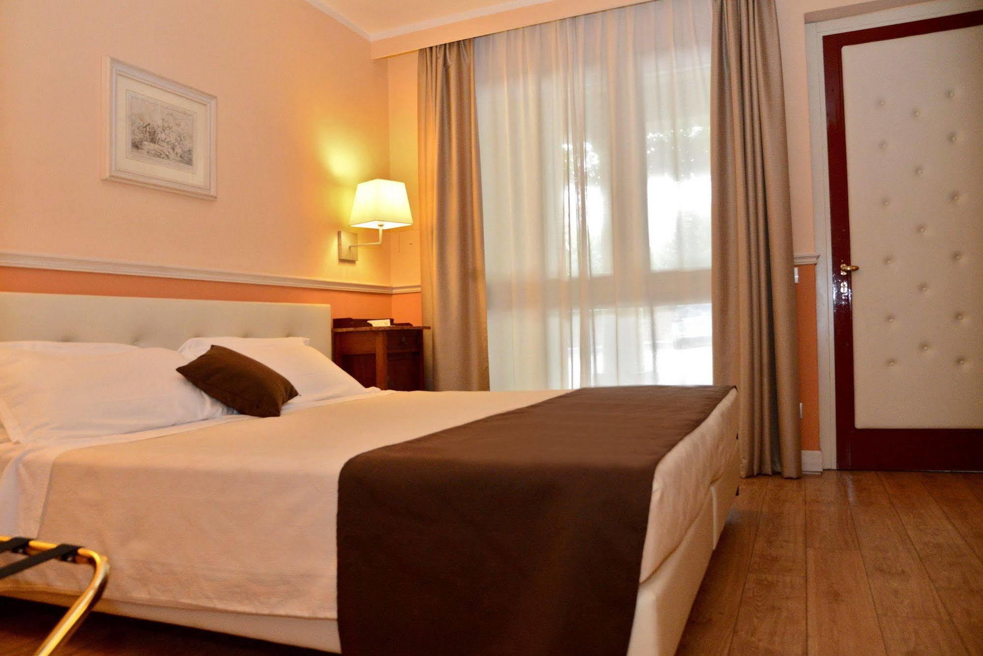 Hotel Ponte Di Rialto Crema Exteriér fotografie
